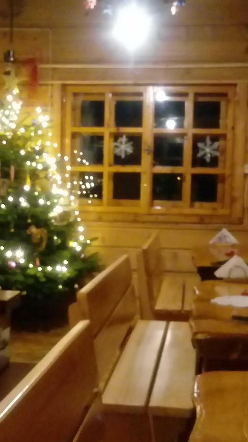 Góralska Czarcia Chata pod Jałowcem Stryszawa Exterior foto